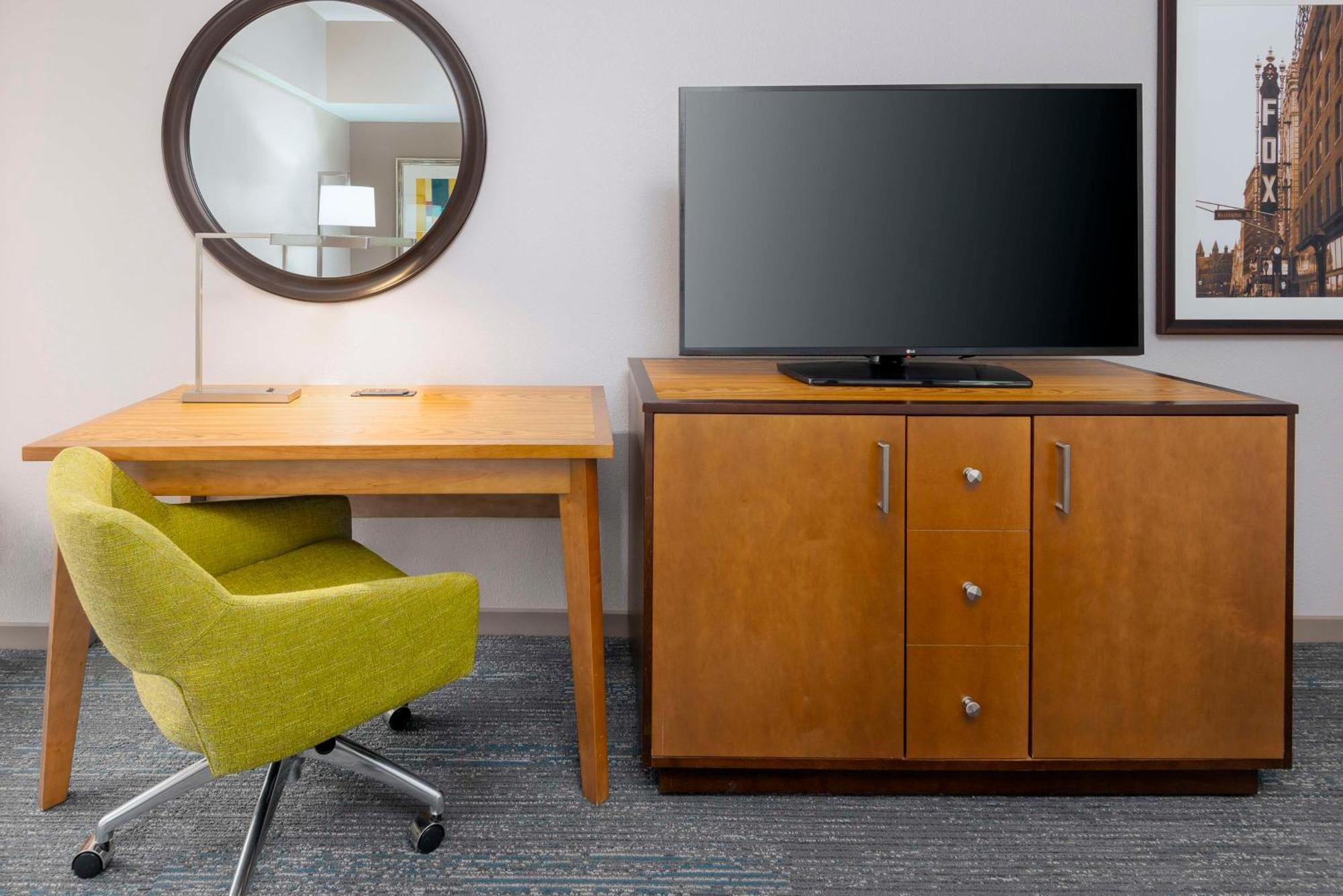 Hampton Inn And Suites Clayton/St. Louis-Galleria Area Extérieur photo