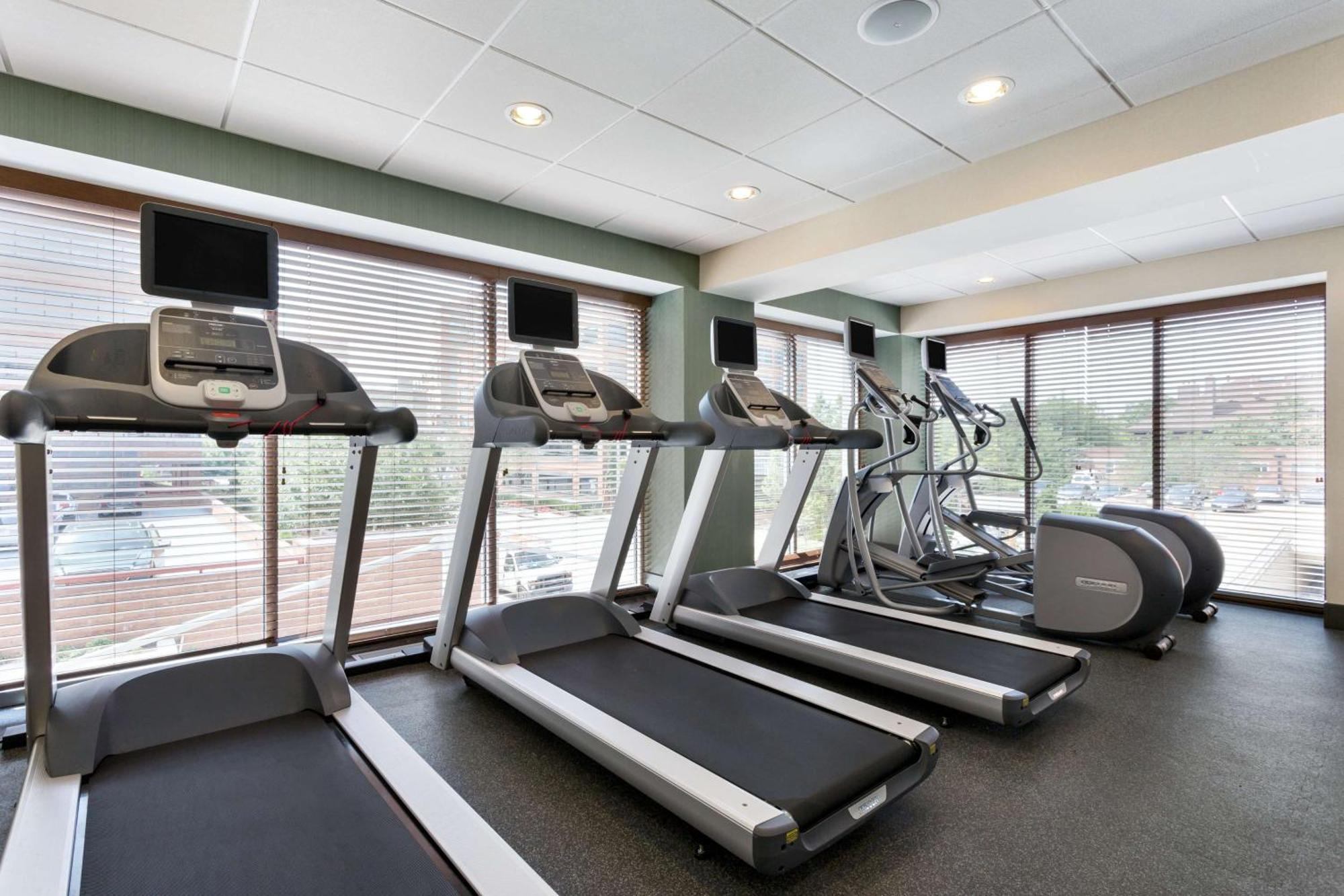 Hampton Inn And Suites Clayton/St. Louis-Galleria Area Extérieur photo